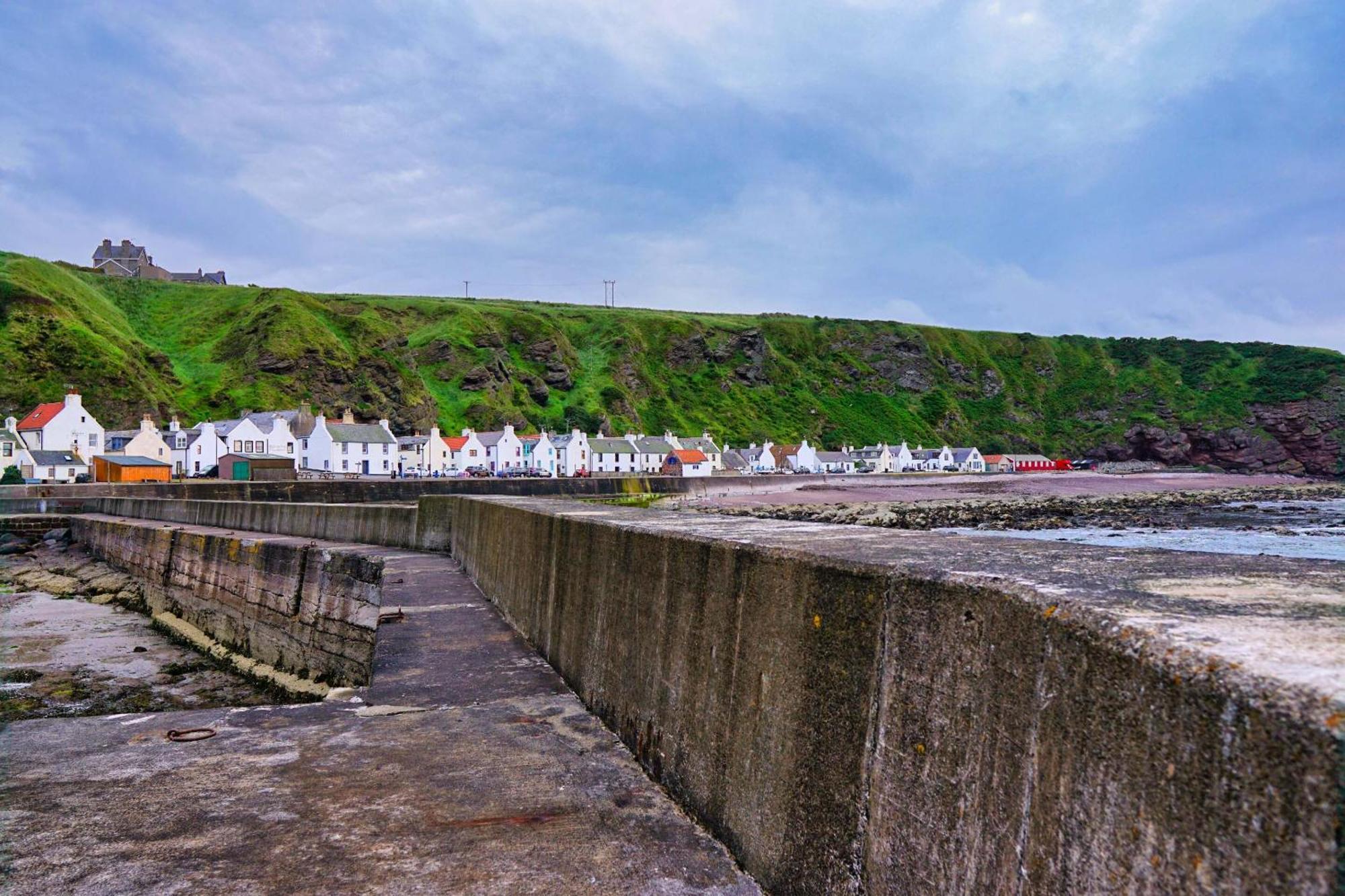 The Pennan Inn Luaran gambar