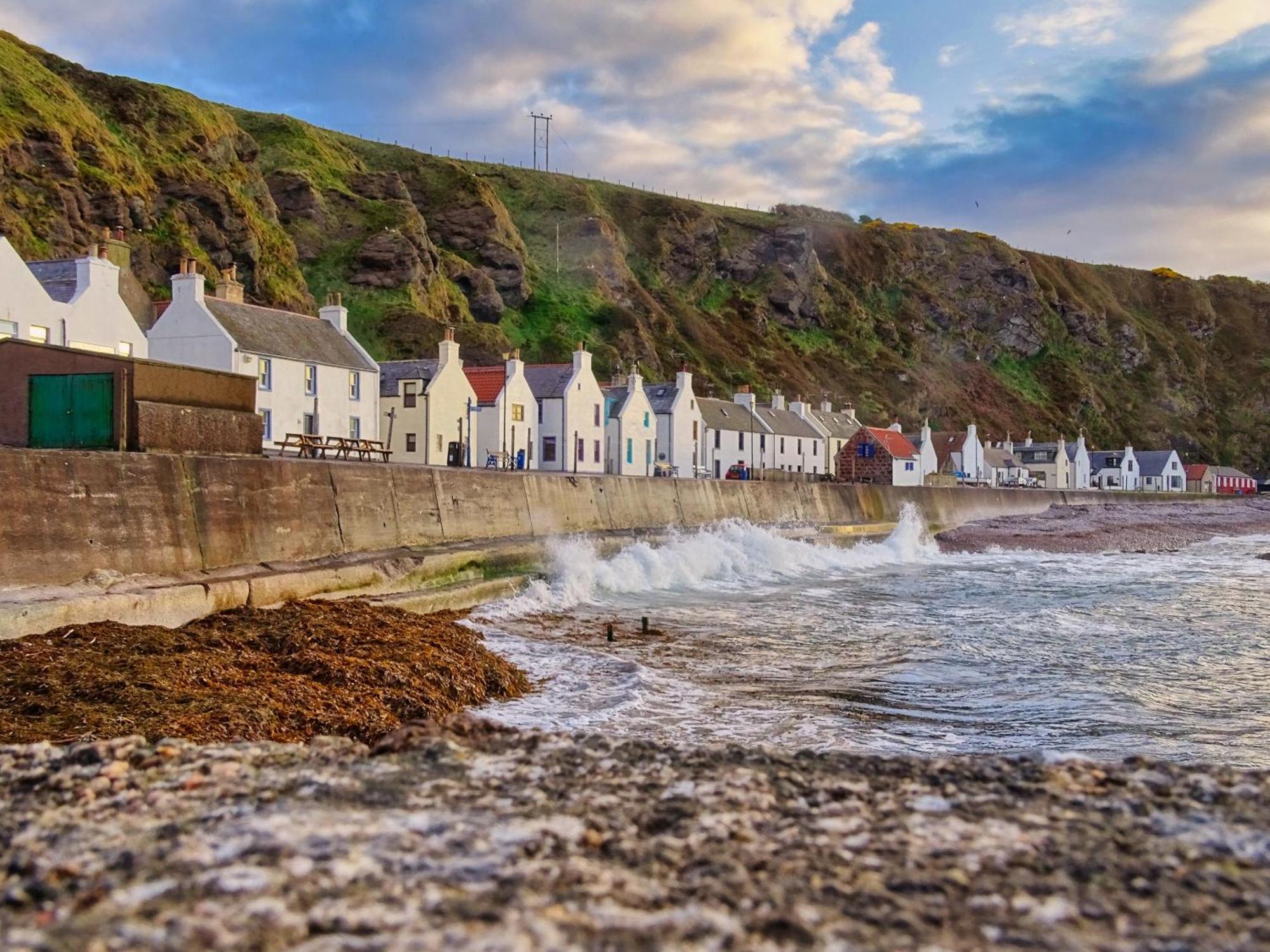 The Pennan Inn Luaran gambar